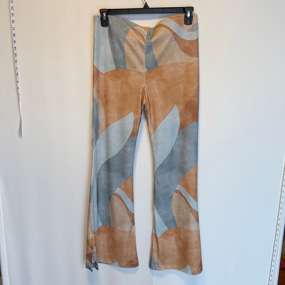 Show Me Your Mumu Maren Bells Flare Pants Tan & Blue Print XL – New With Tags - Picture 9 of 11